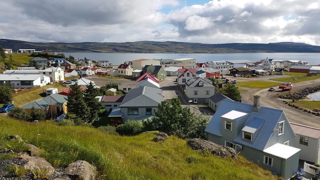 Отель Kriukot Хоульмавик Экстерьер фото